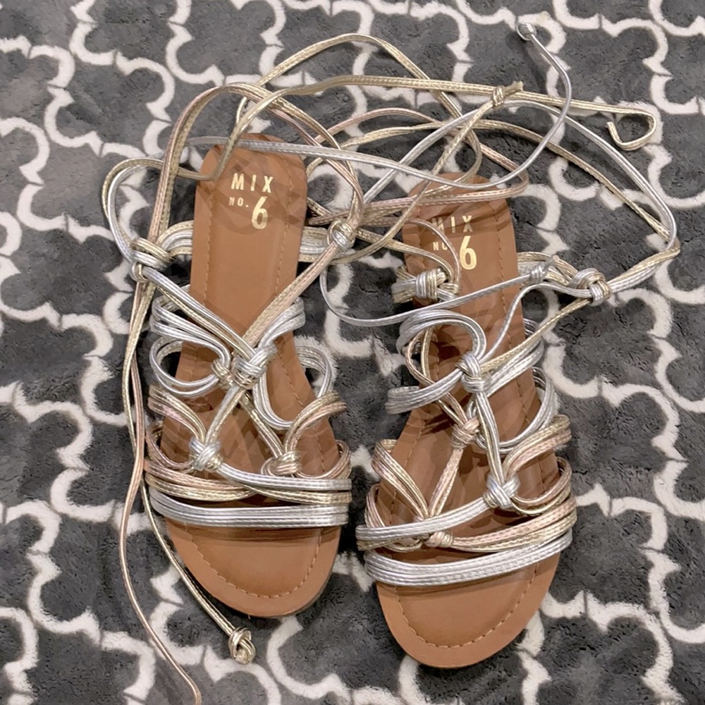 Tri color Strap sandals.